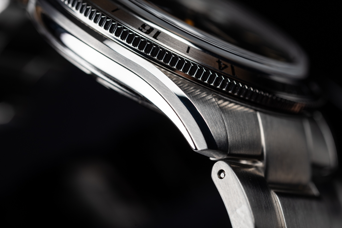 Case details of the Christopher Ward C65 GMT