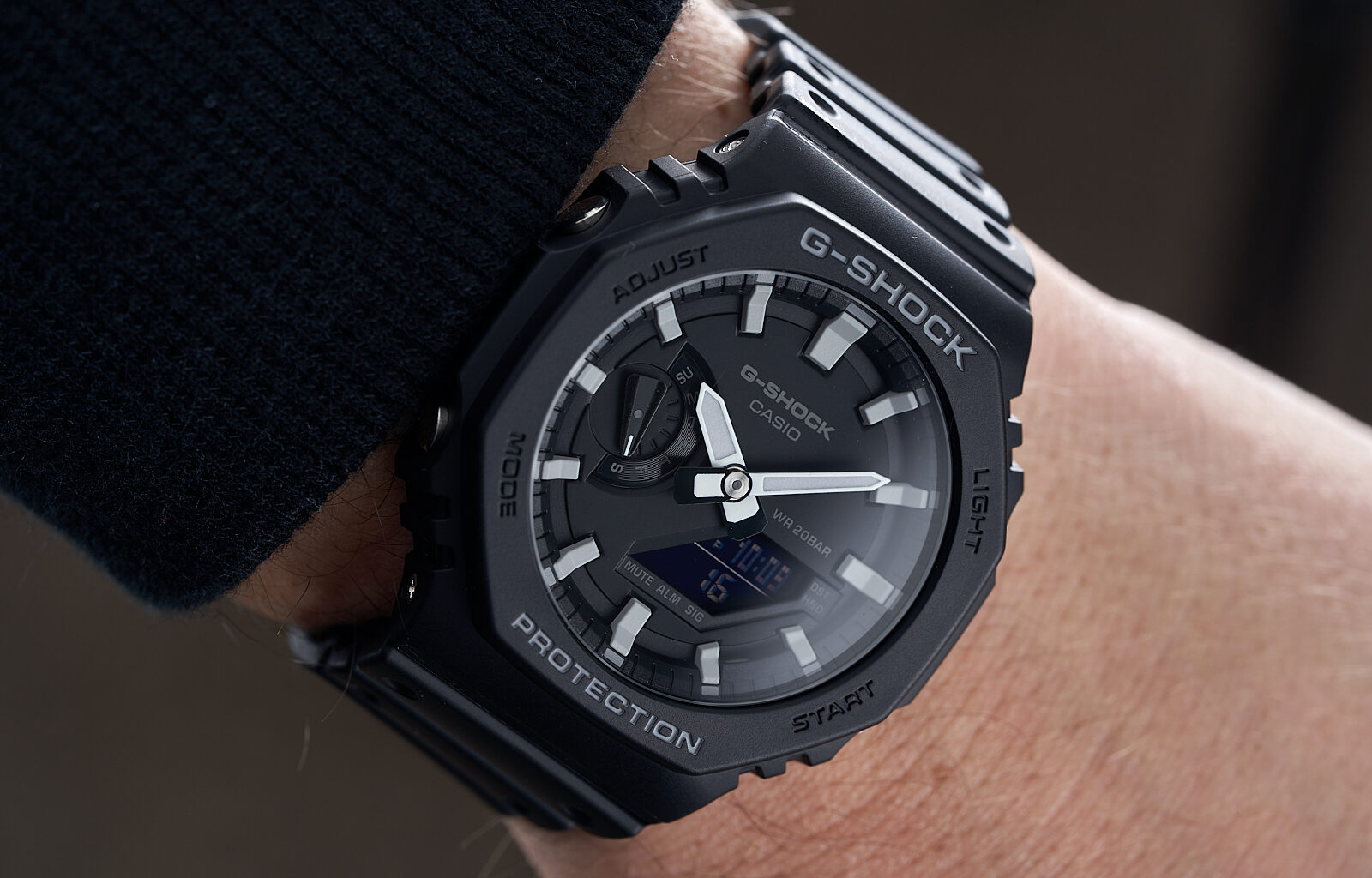 Casio G-Shock GA2100WD-1A Orologio Unisex 45mm - Nero E Bianco - Resistente 200m