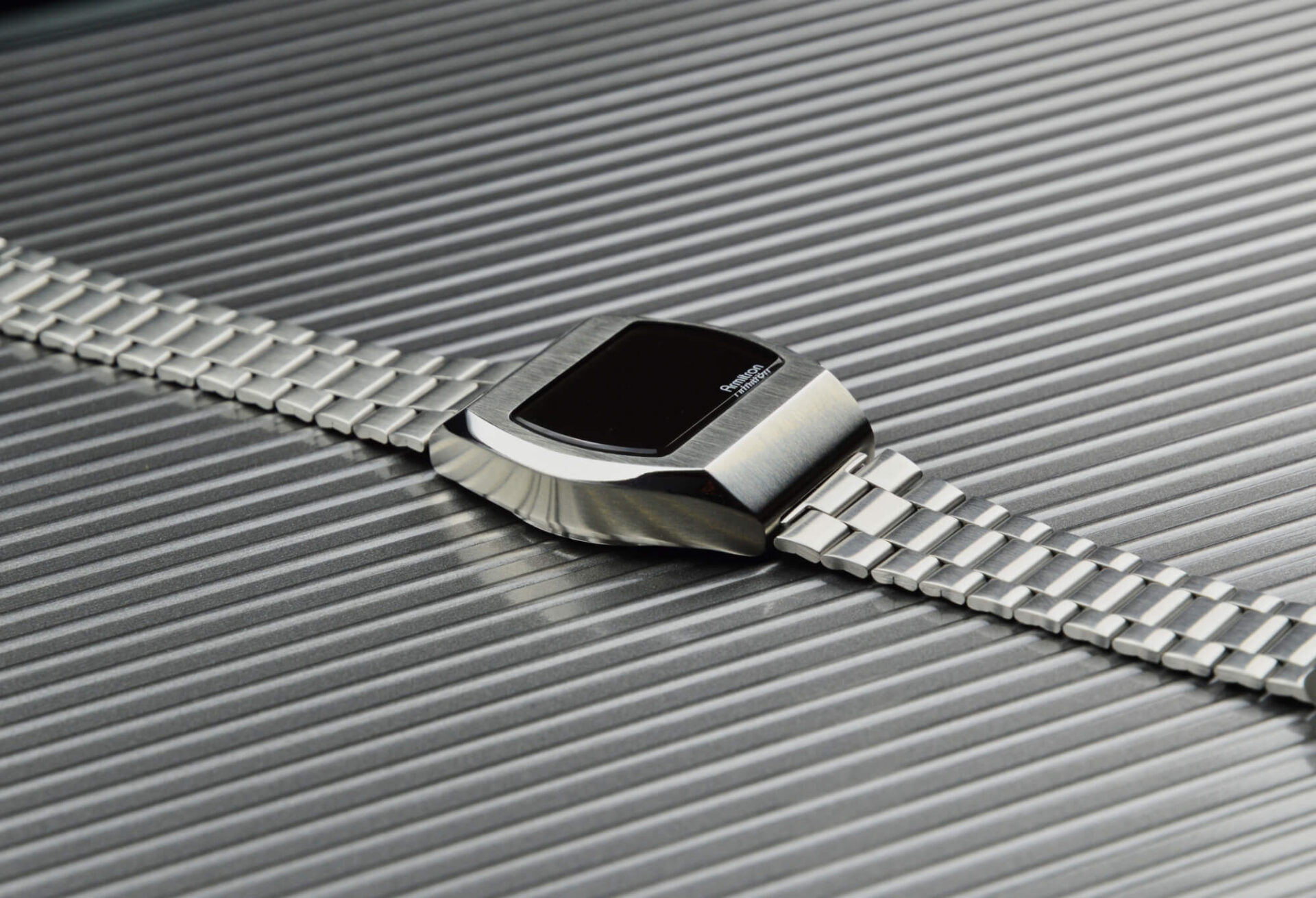Armitron Griffy 34mm Review - Watch Clicker